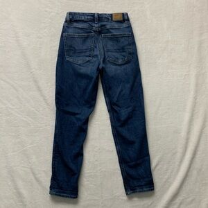AE Stretch Curvy Mom Jeans Size 2 regular 28 X 29